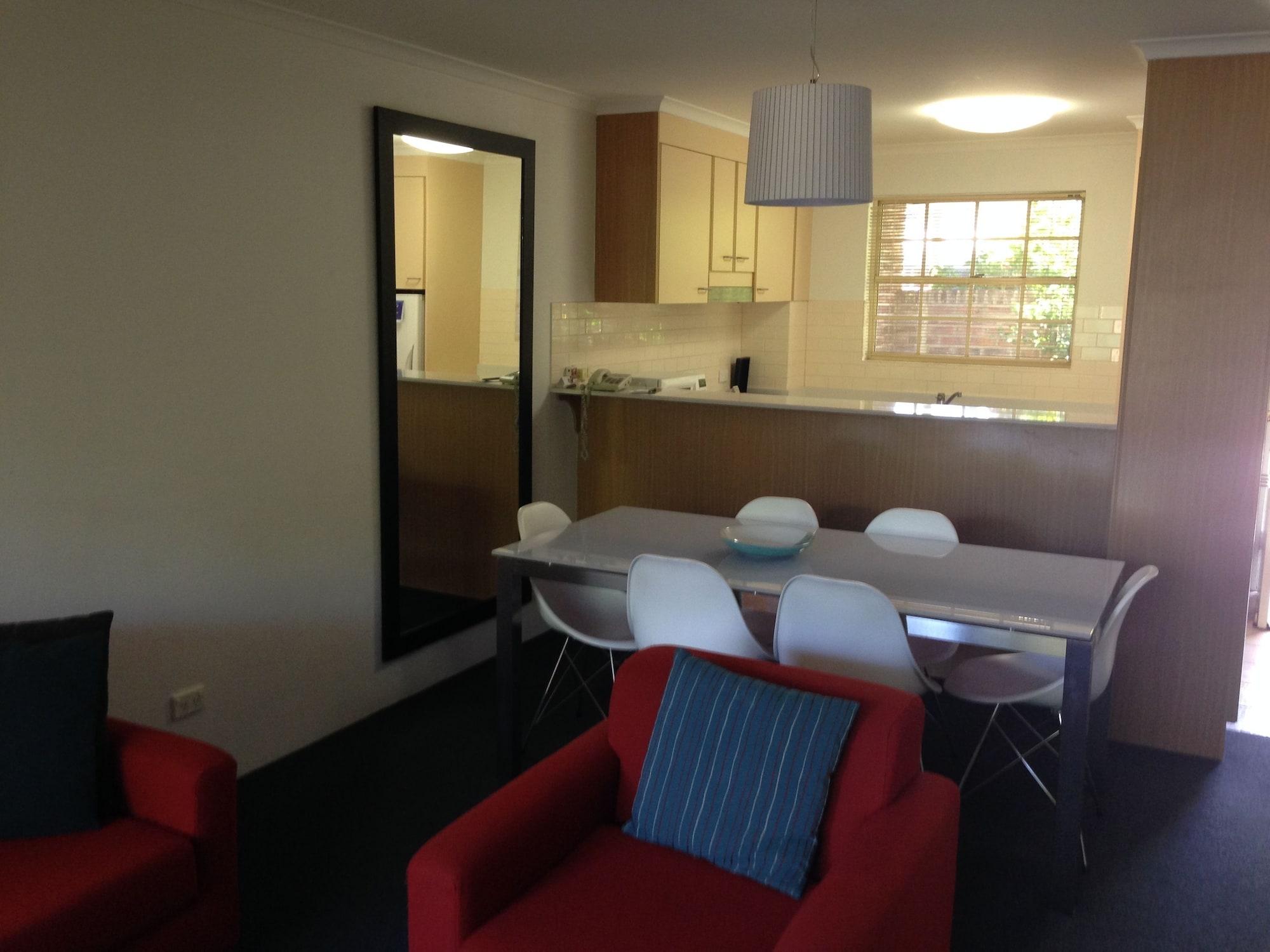 Adina Serviced Apartments Canberra Kingston Exterior foto