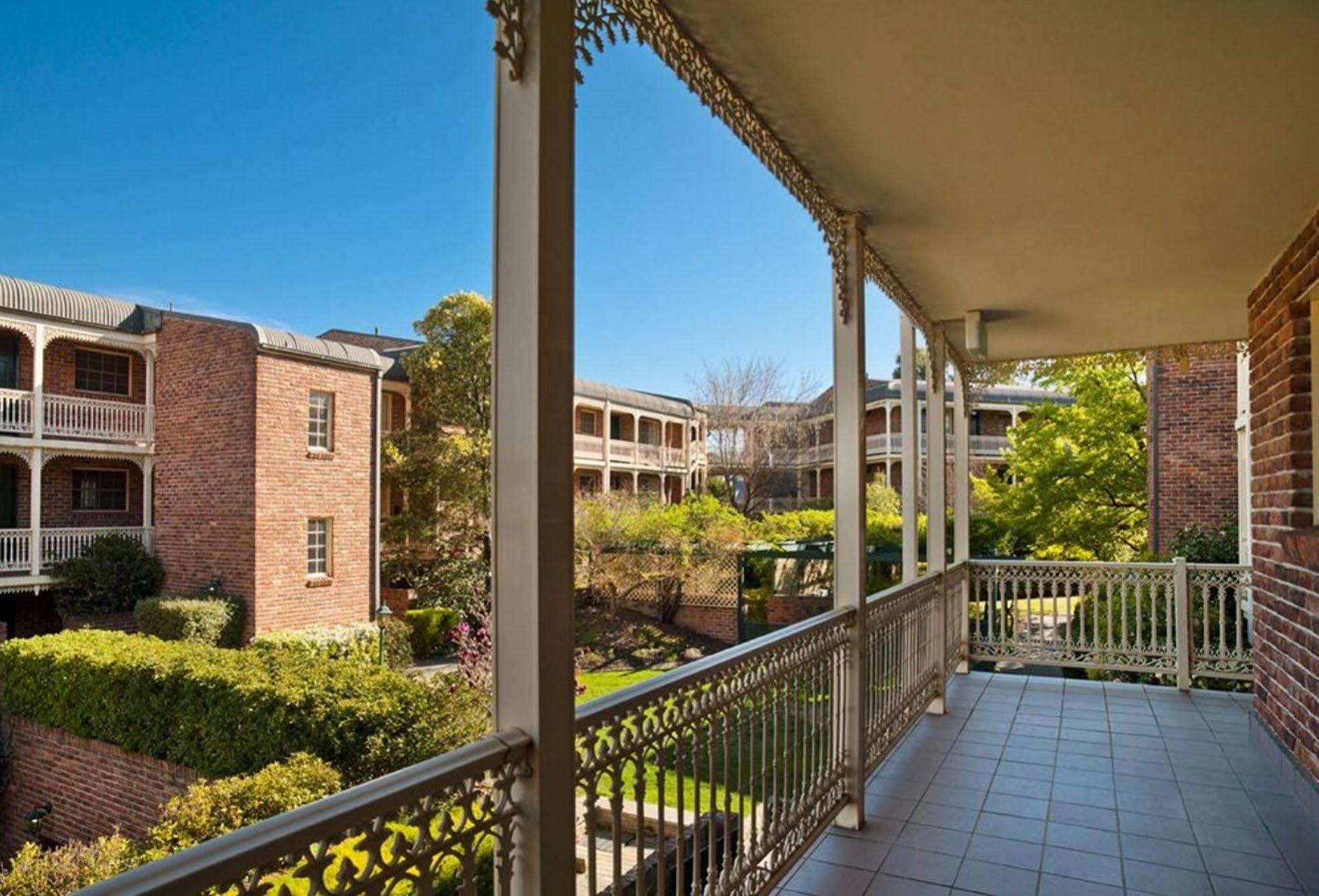 Adina Serviced Apartments Canberra Kingston Exterior foto
